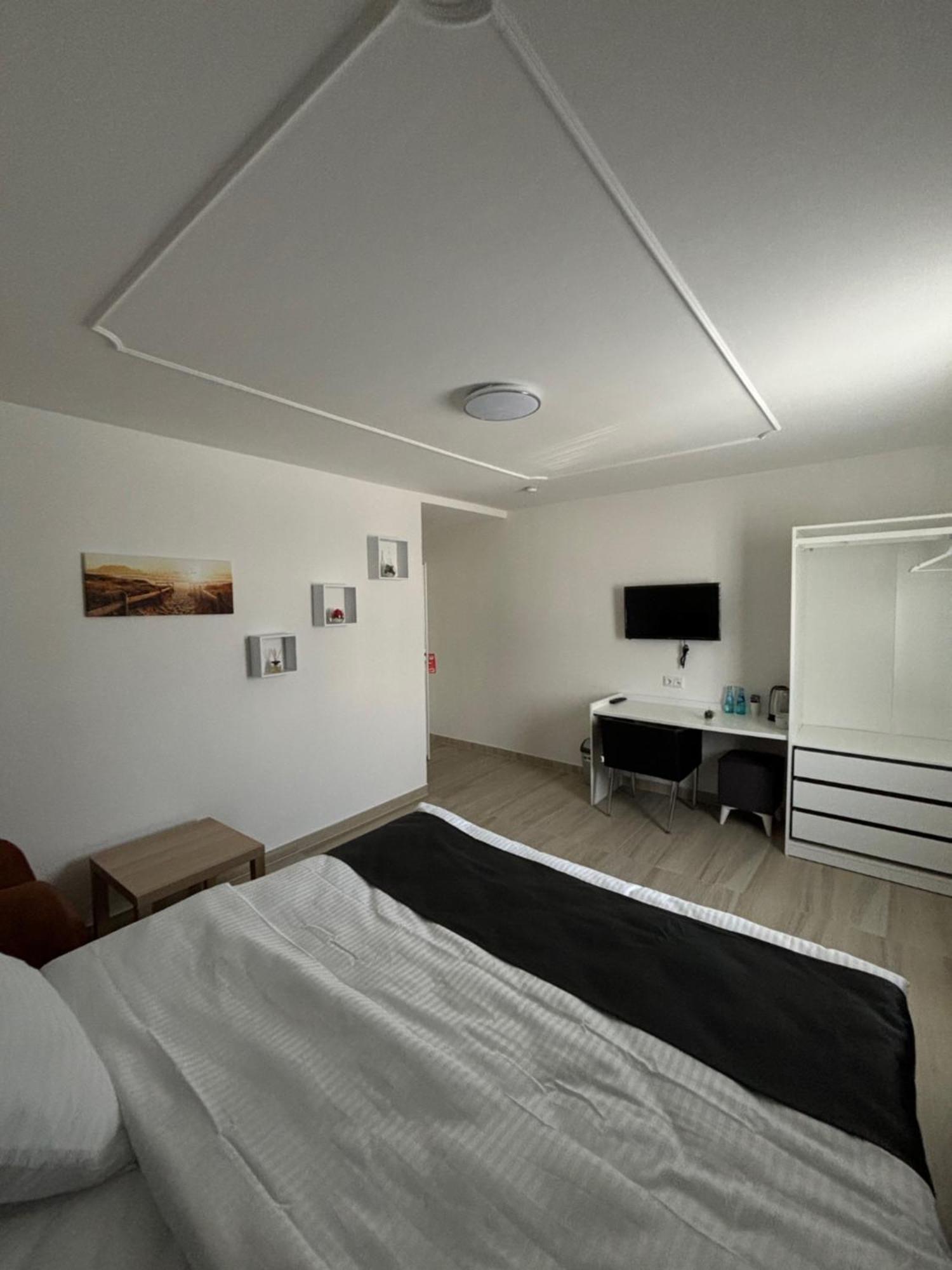 Dido Diamond Hotel Дітценбах Екстер'єр фото